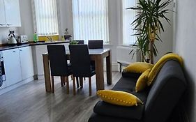 Bournemouth Town Walk To Beach Train Bus Clubs Night Life Parking Kitchen Etc